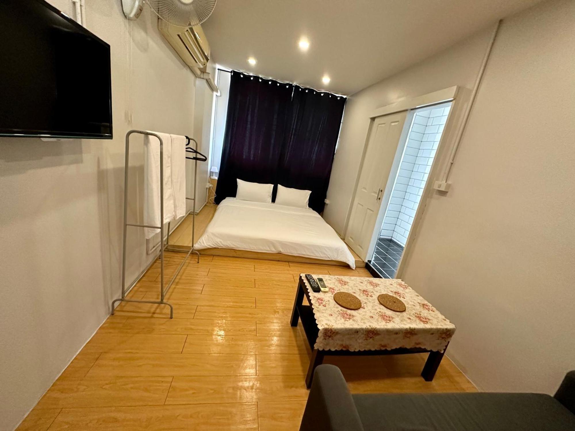 The Cute Silom Hostel Bangkok Exterior foto