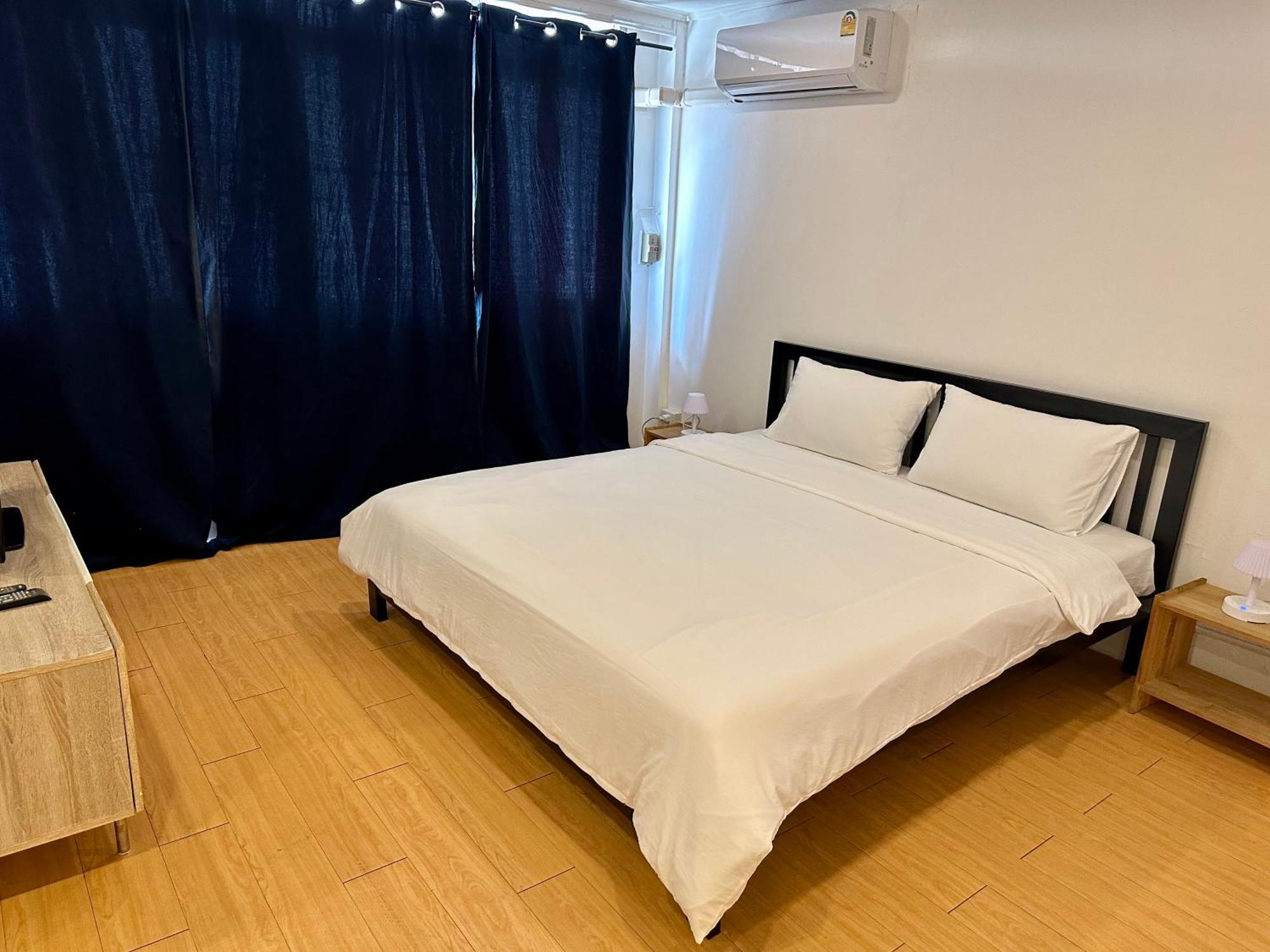 The Cute Silom Hostel Bangkok Exterior foto