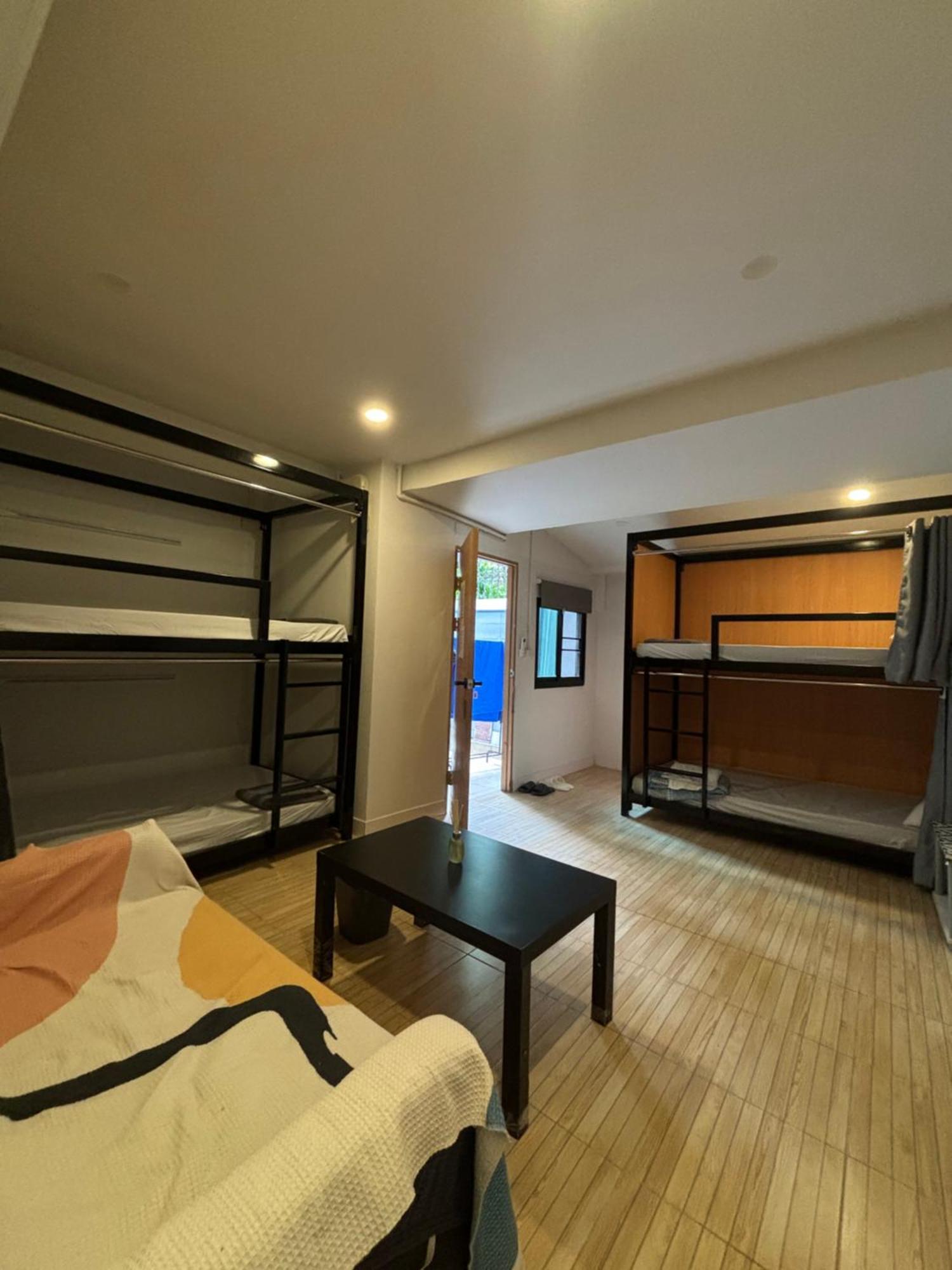 The Cute Silom Hostel Bangkok Exterior foto