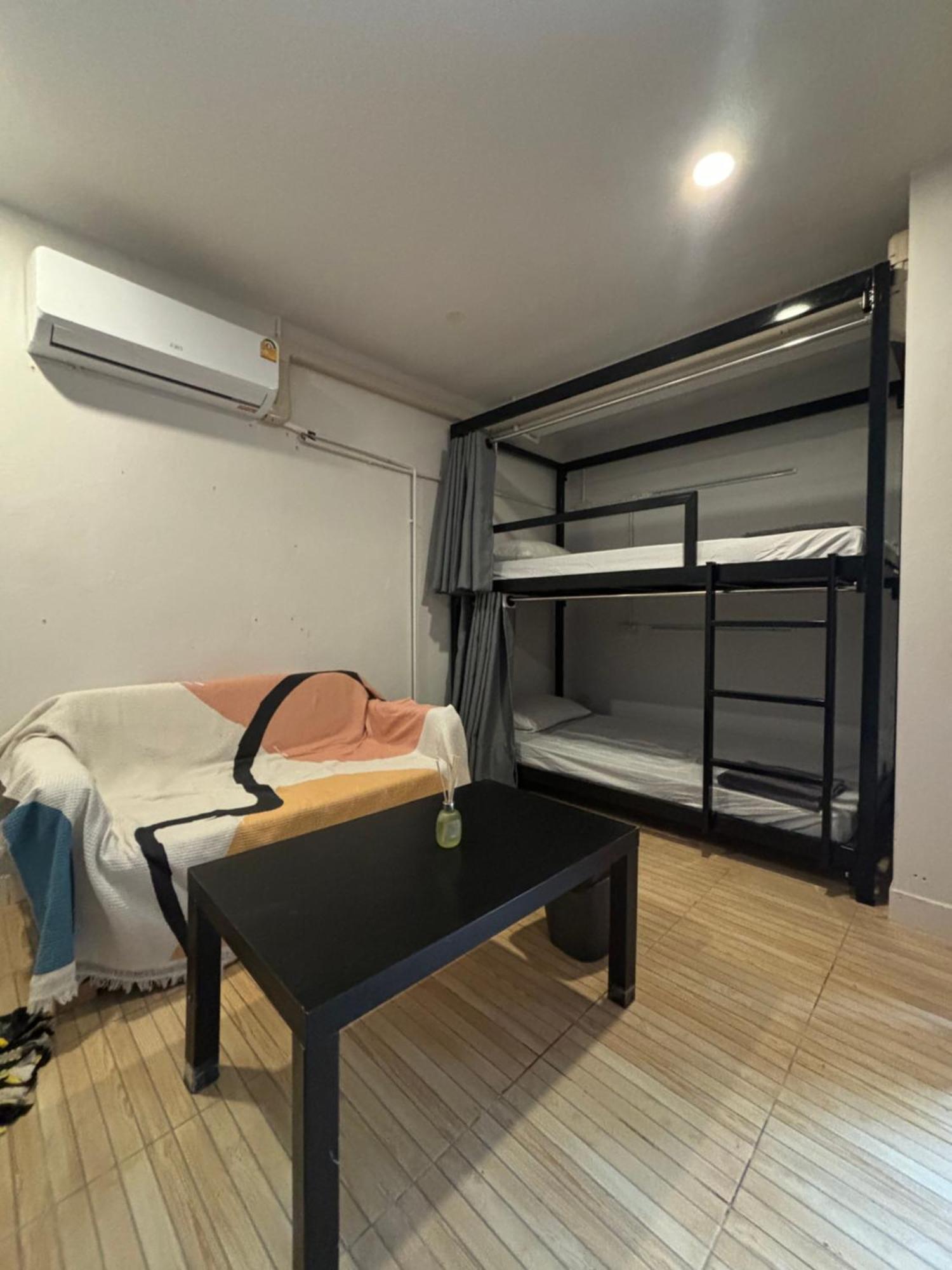 The Cute Silom Hostel Bangkok Exterior foto